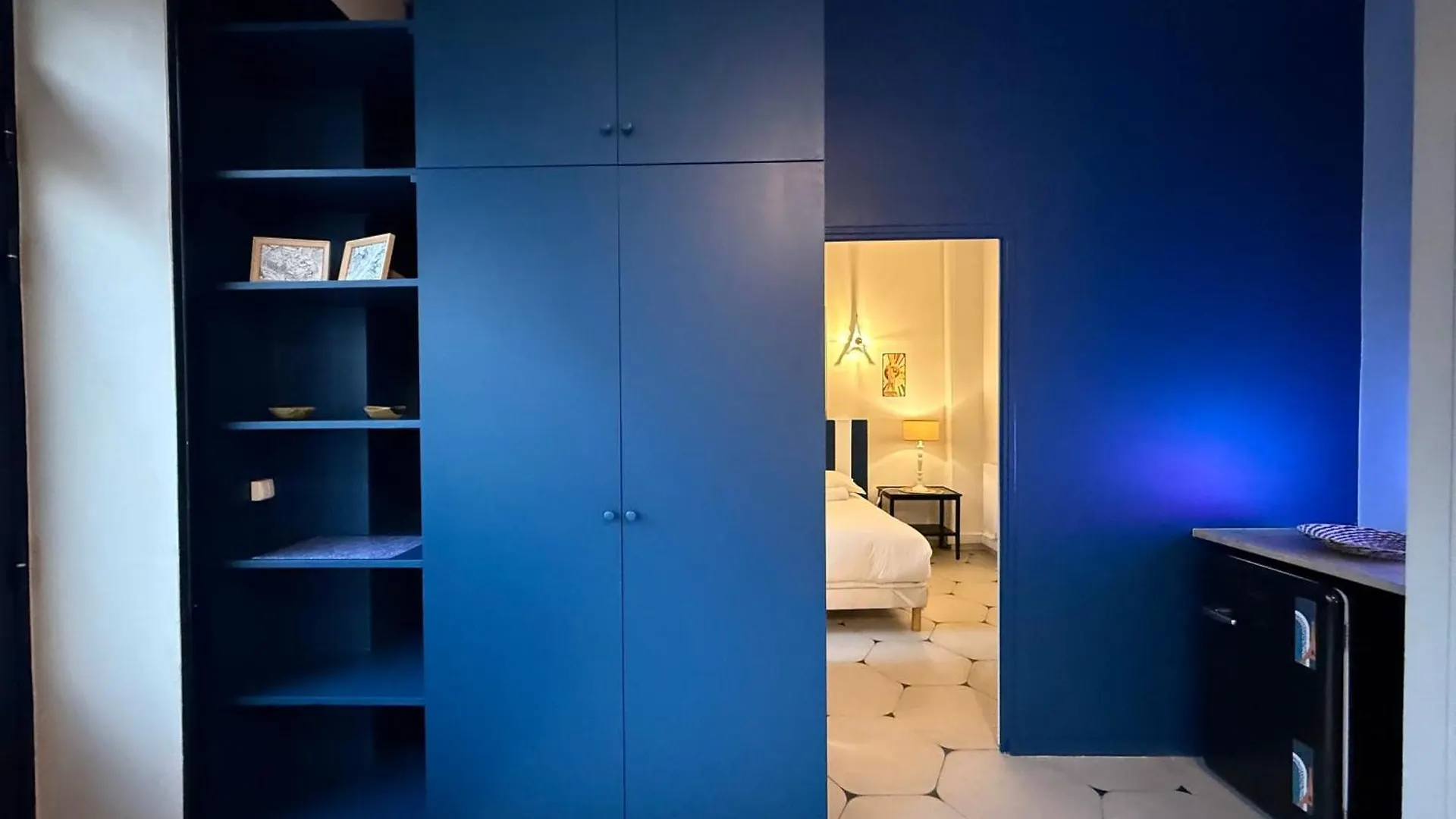 Charming Themed Loft - Paris Cosmic - Paris 18 contacts